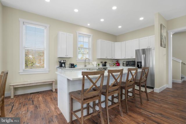 8046 CLARKSON LN, Chincoteague, VA 23336