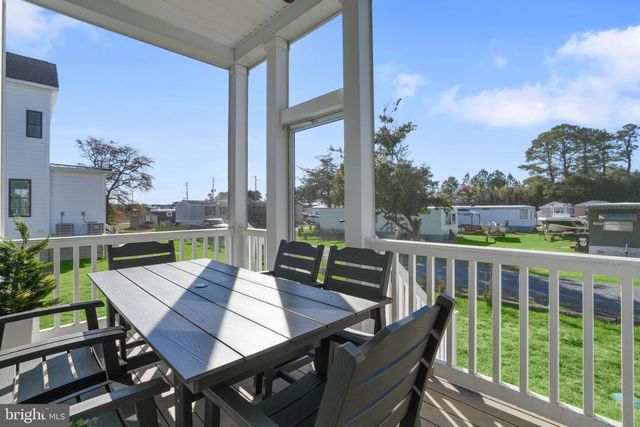 8046 CLARKSON LN, Chincoteague, VA 23336