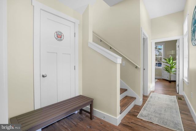 8046 CLARKSON LN, Chincoteague, VA 23336