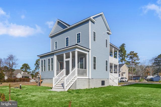 8046 CLARKSON LN, Chincoteague, VA 23336