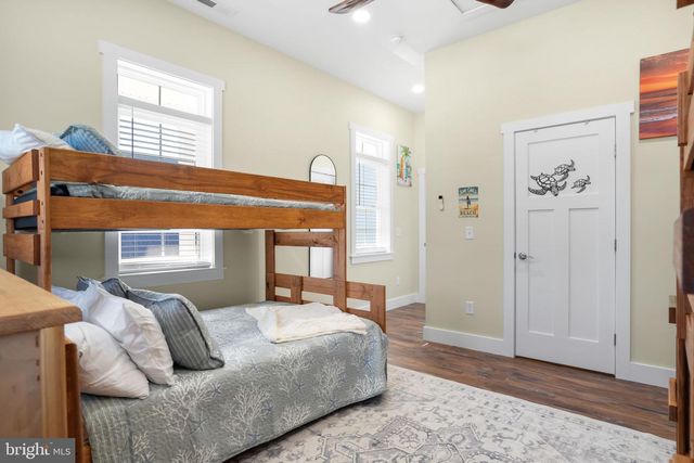 8046 CLARKSON LN, Chincoteague, VA 23336