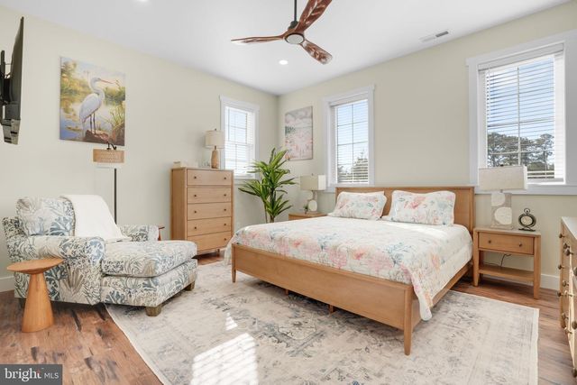 8046 CLARKSON LN, Chincoteague, VA 23336