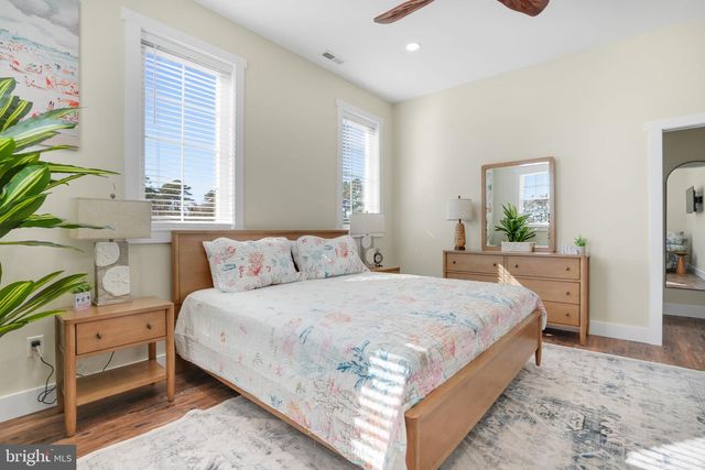 8046 CLARKSON LN, Chincoteague, VA 23336