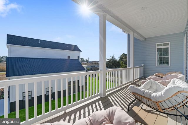 8046 CLARKSON LN, Chincoteague, VA 23336