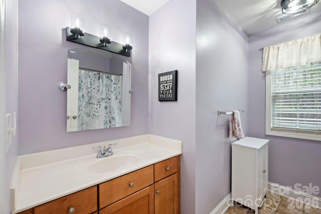 1606 High Ridge Drive, Stanley, NC 28164