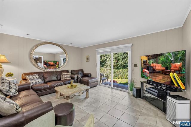 26 Coppola Court, Clifton, NJ 07013