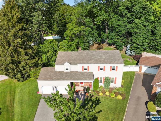 26 Coppola Court, Clifton, NJ 07013