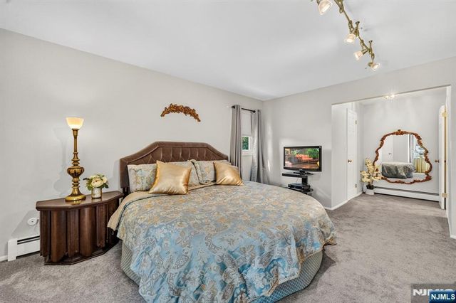 26 Coppola Court, Clifton, NJ 07013