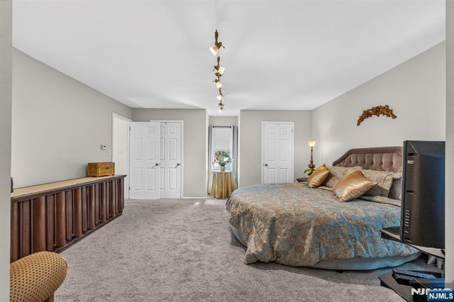 26 Coppola Court, Clifton, NJ 07013