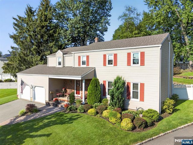 26 Coppola Court, Clifton, NJ 07013