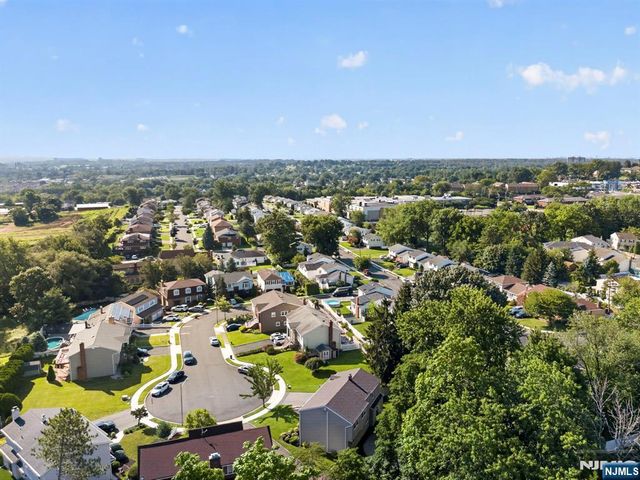 26 Coppola Court, Clifton, NJ 07013
