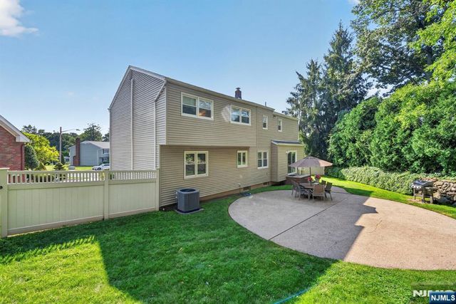 26 Coppola Court, Clifton, NJ 07013
