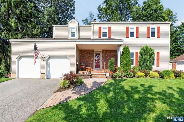 26 Coppola Court, Clifton, NJ 07013