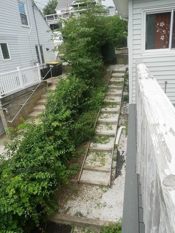 16 Hillside Rd, Hull, MA 02045