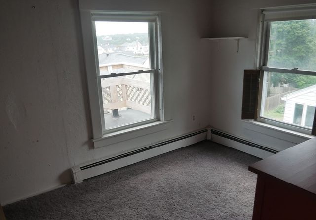16 Hillside Rd, Hull, MA 02045