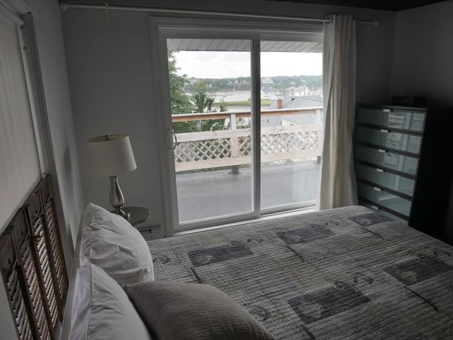 16 Hillside Rd, Hull, MA 02045