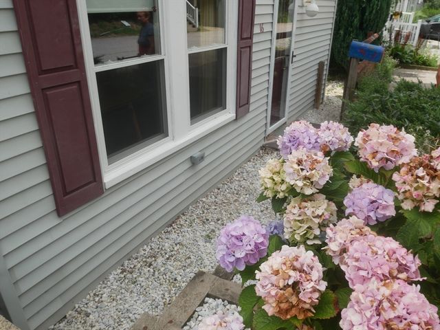 16 Hillside Rd, Hull, MA 02045