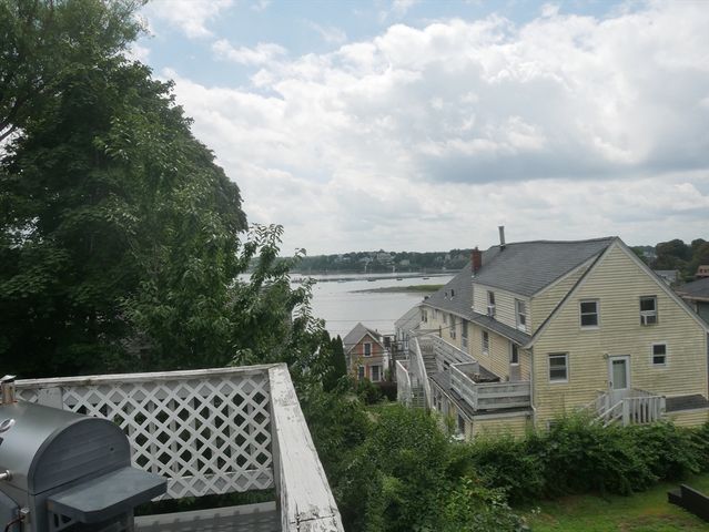 16 Hillside Rd, Hull, MA 02045
