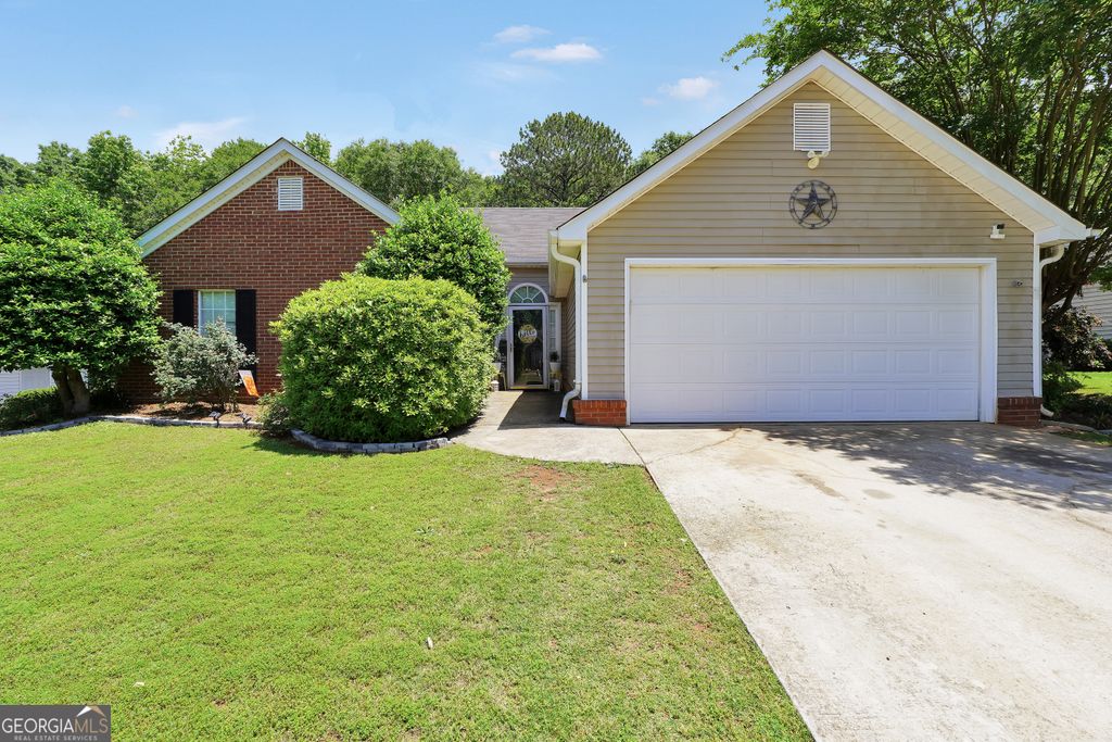 422 Old Ivy Path, Mcdonough, GA 30253