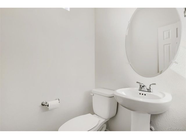 3944 N Quatar Ct, Aurora, CO 80019