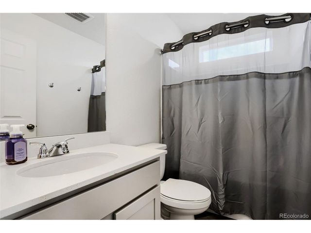 3944 N Quatar Ct, Aurora, CO 80019