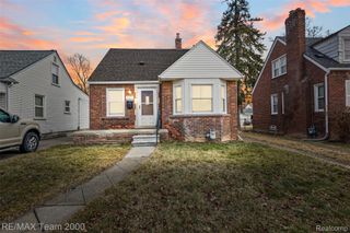 7555 Mayfair Street, Taylor, MI 48180