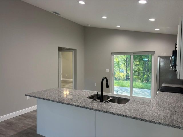 7989 N GALENA AVENUE, Dunnellon, FL 34434