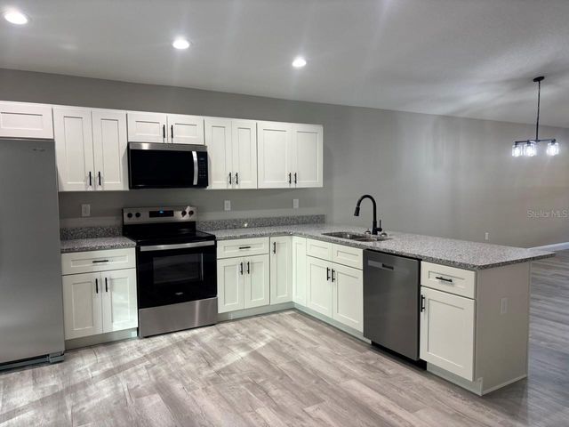 7989 N GALENA AVENUE, Dunnellon, FL 34434