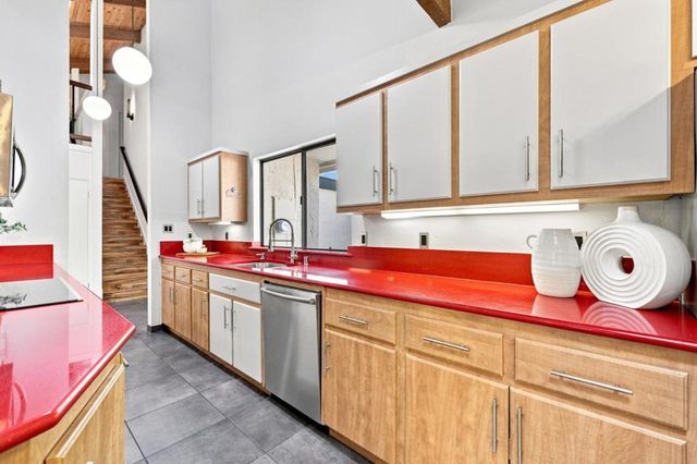146 Hemlock Court, Palo Alto, CA 94306