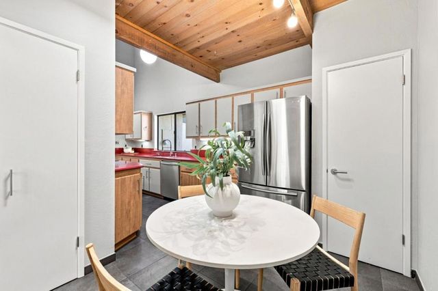 146 Hemlock Court, Palo Alto, CA 94306