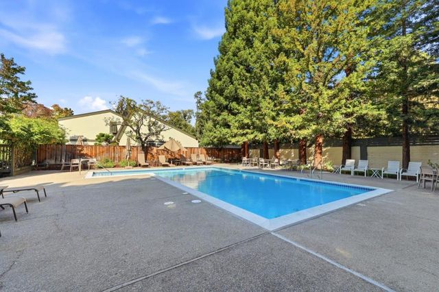 146 Hemlock Court, Palo Alto, CA 94306