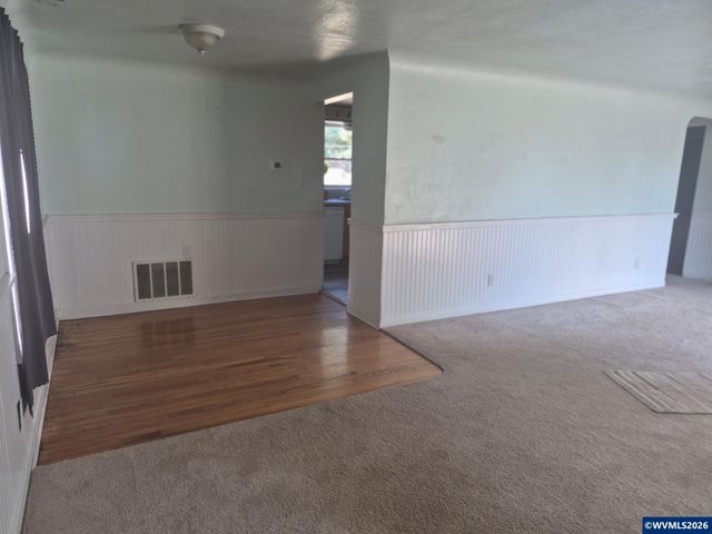 1065 23rd Av SE, Albany, OR 97322