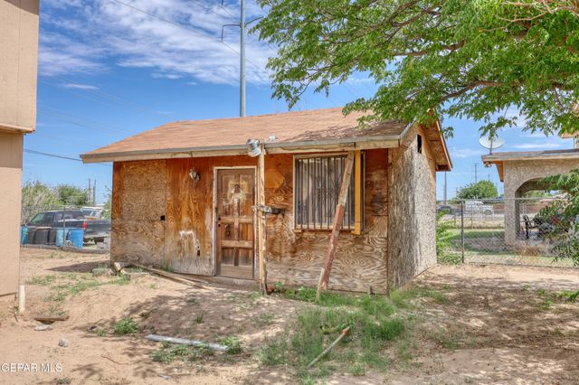 7421 MINDORO Place, Canutillo, TX 79835