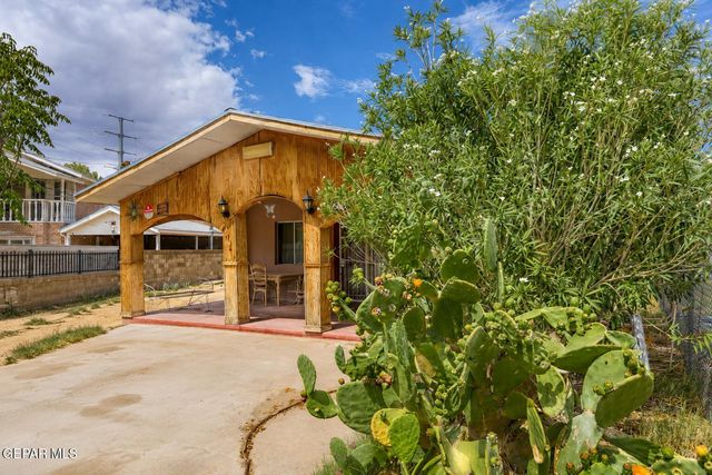7421 MINDORO Place, Canutillo, TX 79835