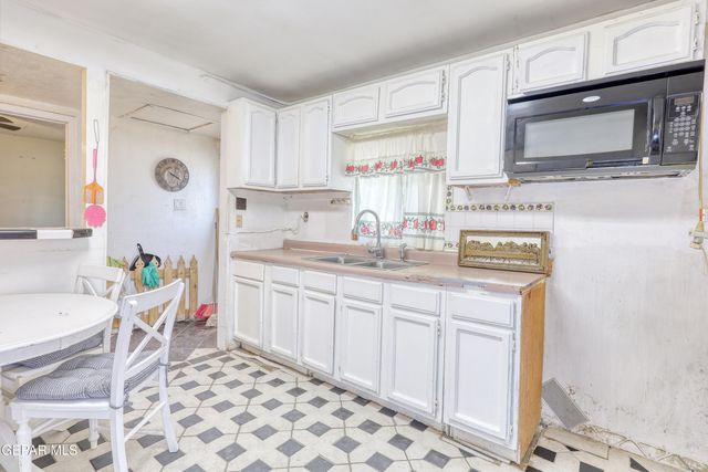 7421 MINDORO Place, Canutillo, TX 79835