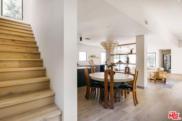 9843 Yoakum Drive, Beverly Hills, CA 90210