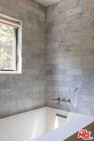 9843 Yoakum Drive, Beverly Hills, CA 90210