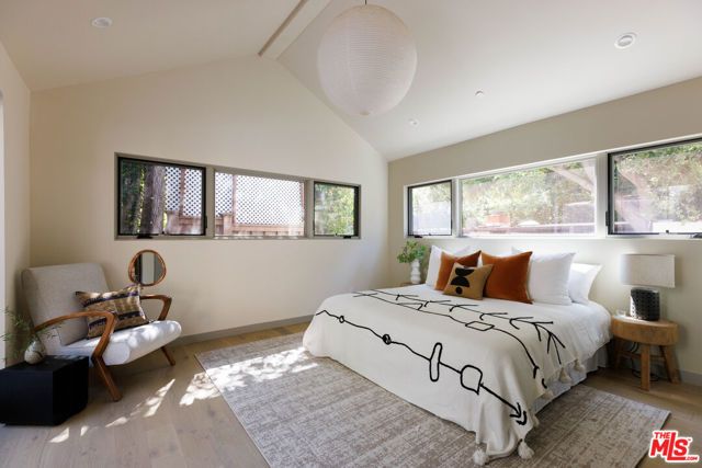 9843 Yoakum Drive, Beverly Hills, CA 90210