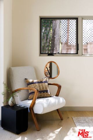 9843 Yoakum Drive, Beverly Hills, CA 90210