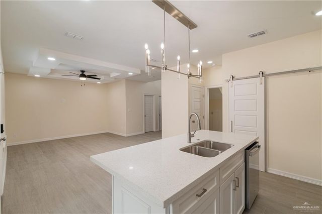 5406 N Crown Point, Pharr, TX 78577