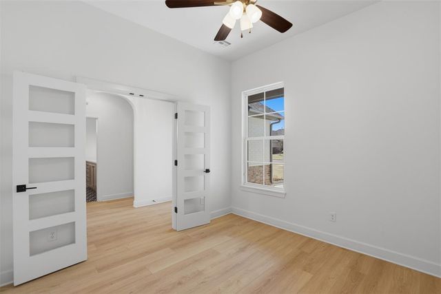 9308 Taggert Lane, Yukon, OK 73099