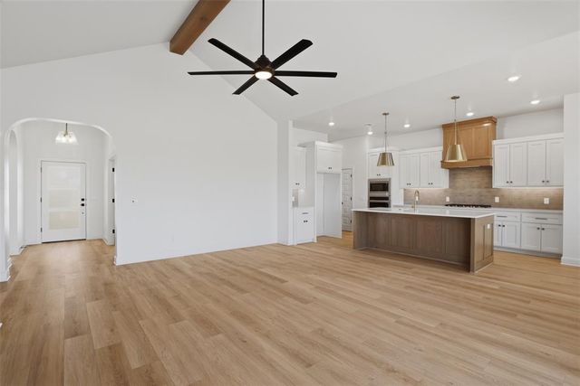 9308 Taggert Lane, Yukon, OK 73099