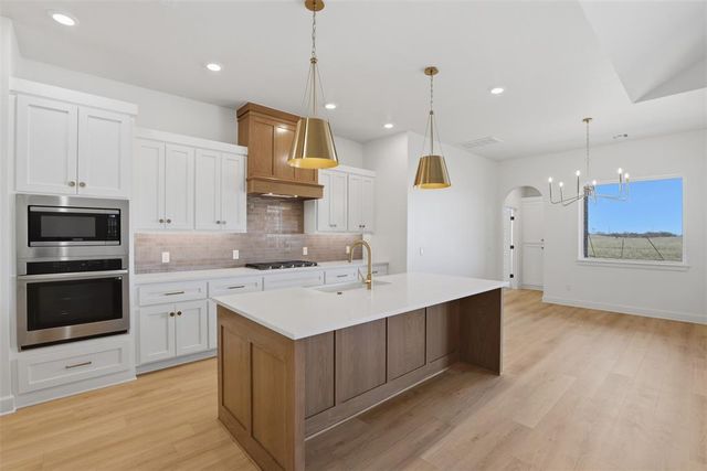 9308 Taggert Lane, Yukon, OK 73099