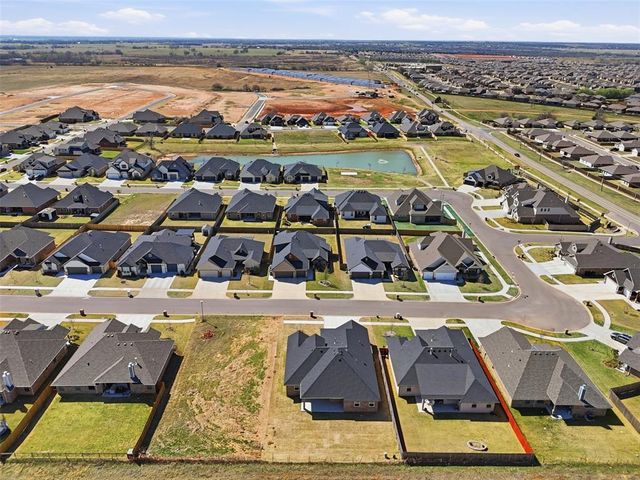 9308 Taggert Lane, Yukon, OK 73099