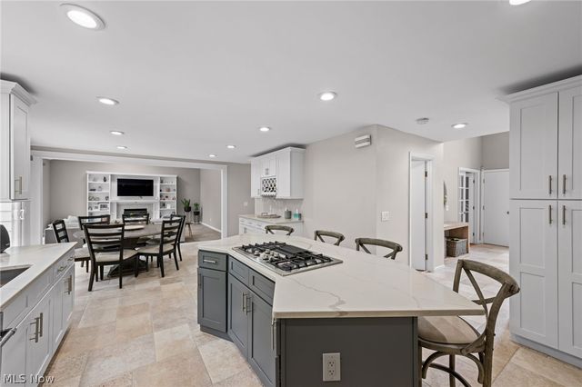 5045 Crofton Avenue, Solon, OH 44139