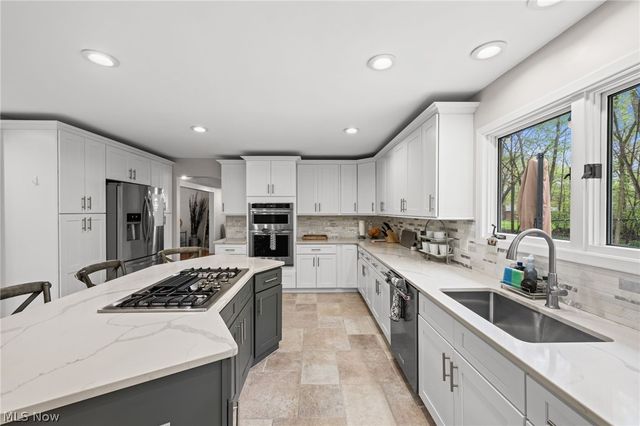 5045 Crofton Avenue, Solon, OH 44139