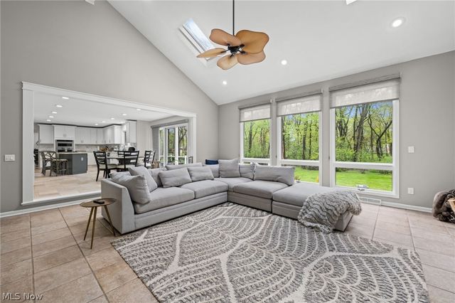 5045 Crofton Avenue, Solon, OH 44139