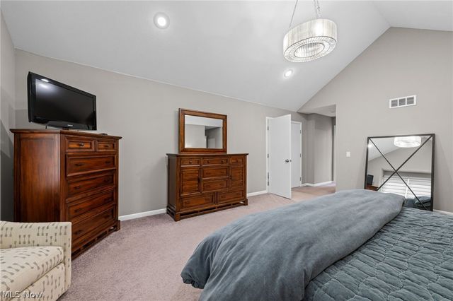 5045 Crofton Avenue, Solon, OH 44139