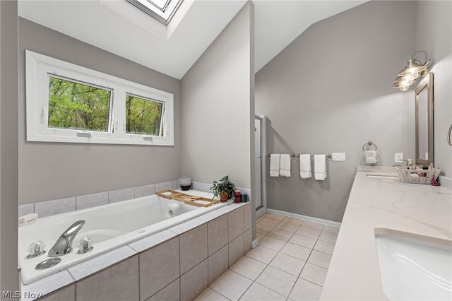 5045 Crofton Avenue, Solon, OH 44139