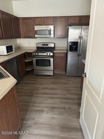 7692 W Innutian Court, Tucson, AZ 85743